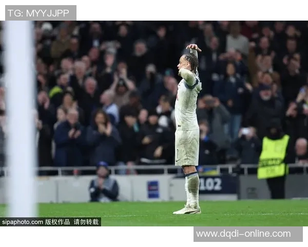 热刺逆转拜仁4-3乌龙球成比赛转折点全场沸腾