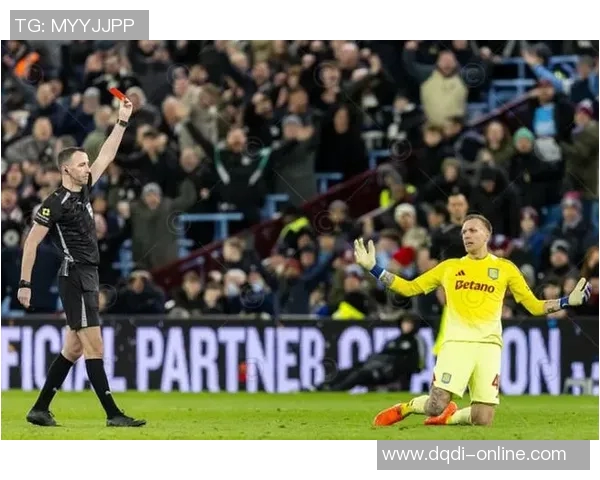 足总杯精彩对决拜仁4-0战胜尤文图斯争议判罚引发热议